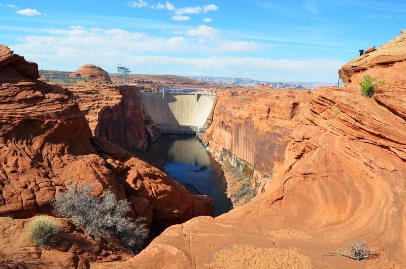 Glen Canyon Dam in Lake Powell
